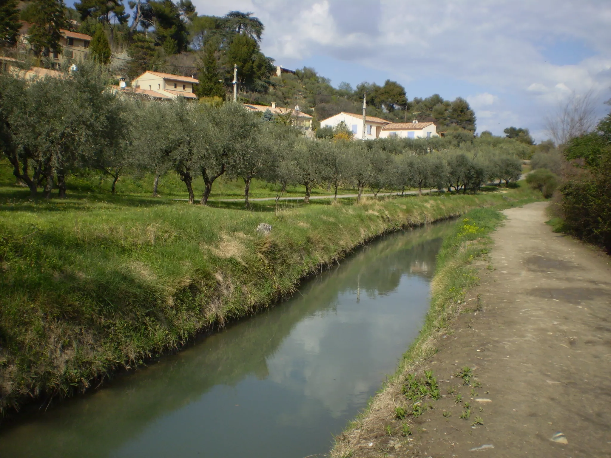 photo du canal de Manosque